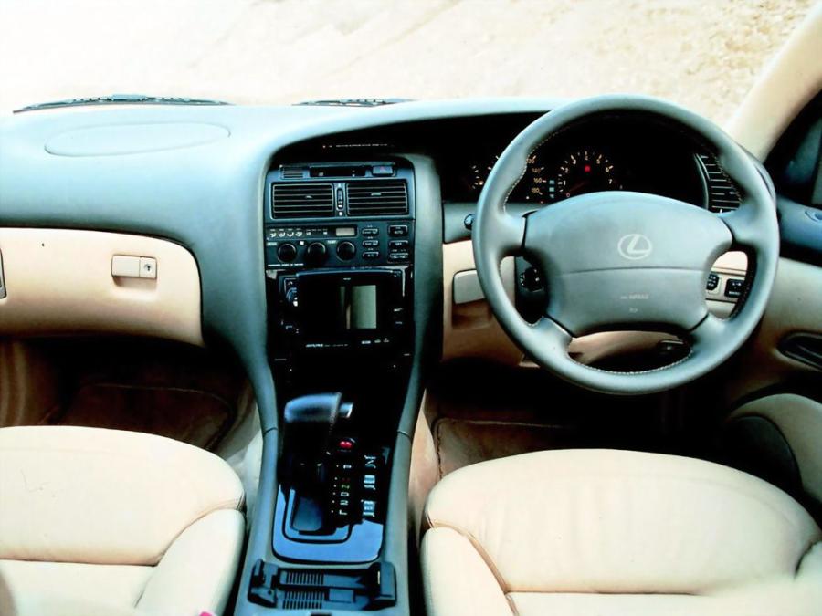  Lexus Landau Concept 1994 года  (фото 5 из 9)